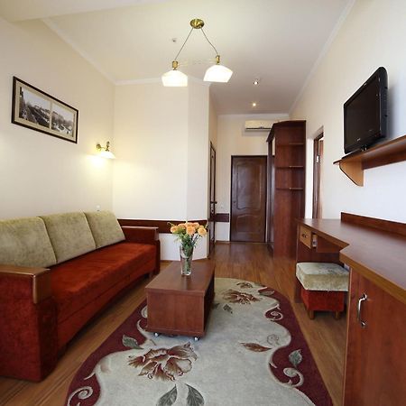 Соняхи Hotell Zimna Voda Eksteriør bilde